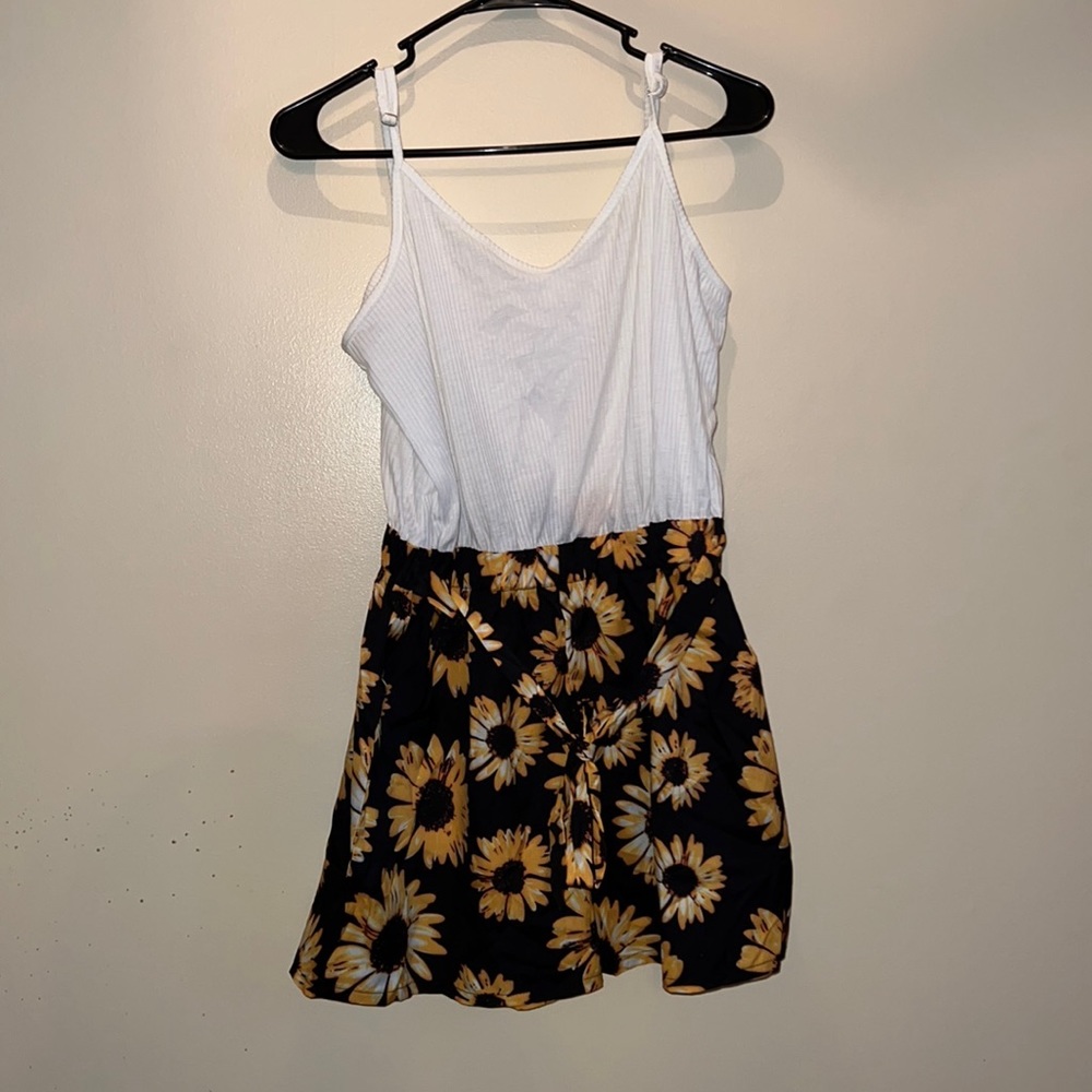ROMWE White and Sunflower Womens Large Romper